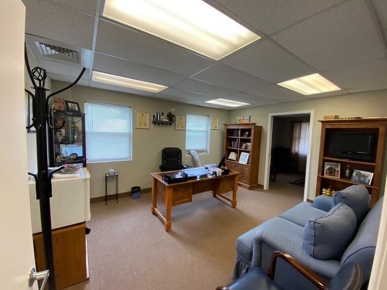 More Photos Of 416 River Rd, Quantico Office For Sale