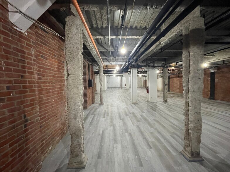 More Photos Of 1008-1010 Arch St, Philadelphia Apartments For Lease