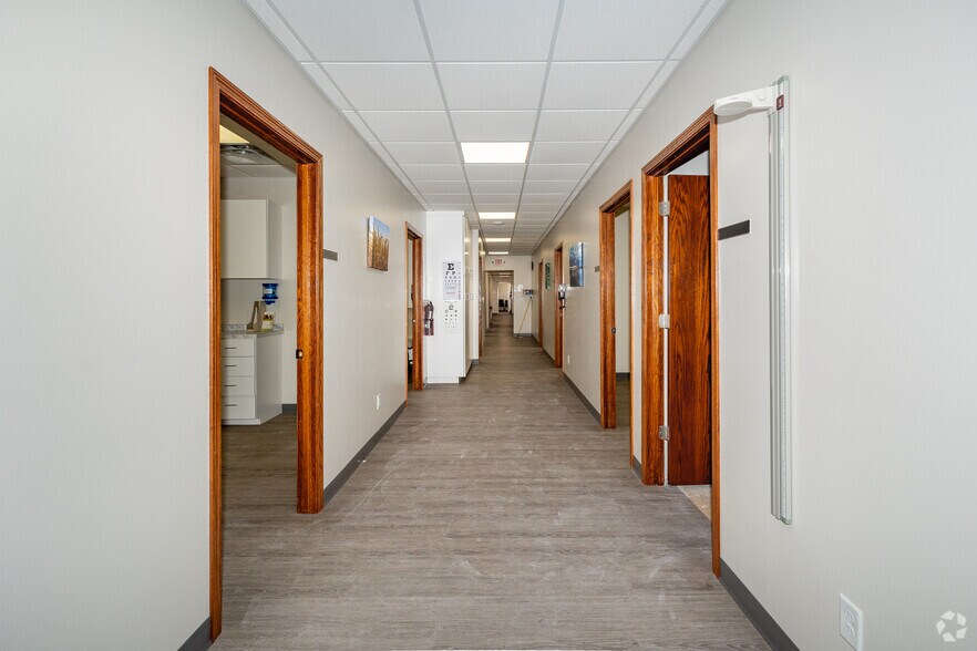 More Photos Of 108-114 S Main St, Hillsboro General Retail For Sale