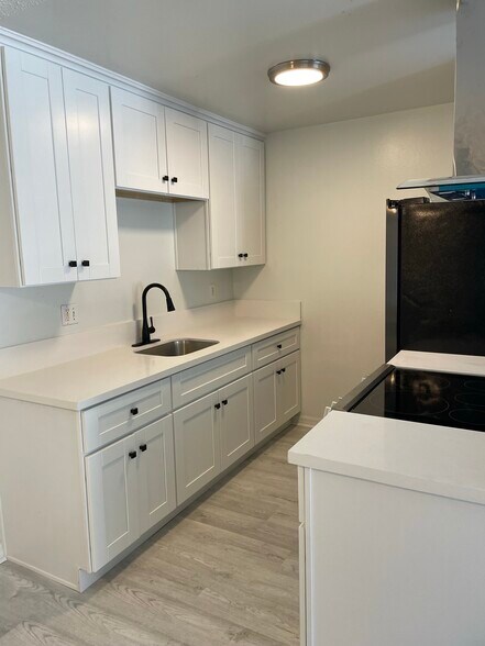 More Photos Of 702 R Ave, National City Apartments For Sale