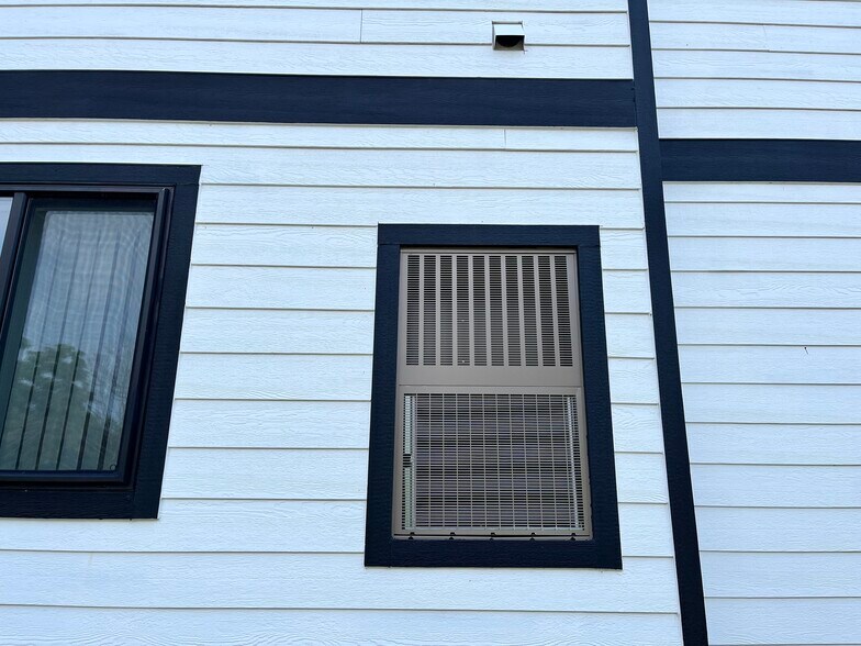 More Photos Of 1922 Wilson Ave, Saint Paul Apartments For Sale