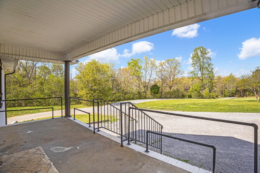 More Photos Of 151 Covington Ln, Dickson Apartments For Sale