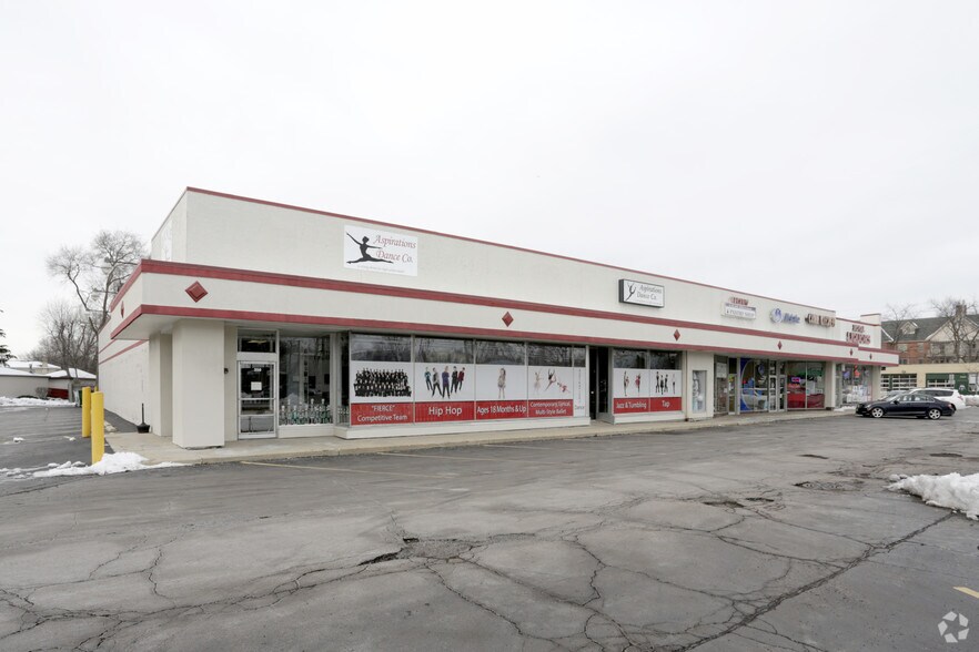 More Photos Of 338-350 S Main St, Lombard Storefront Retail Office For Lease