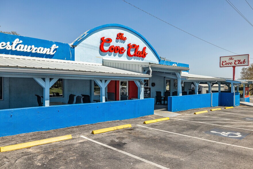 More Photos Of 592502 Highway 28, Langley Restaurant For Sale