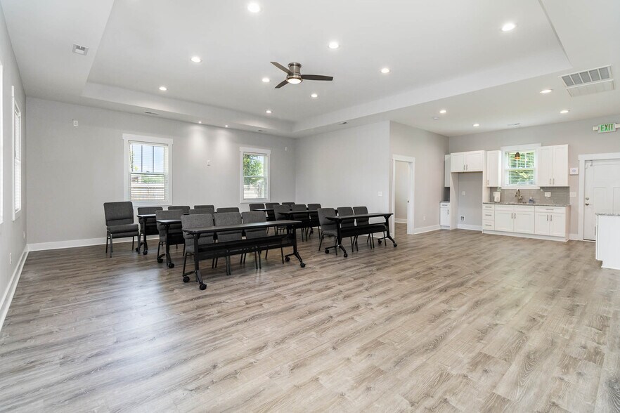 More Photos Of 125 Co Op Rd, Myrtle Beach Office Residential For Lease