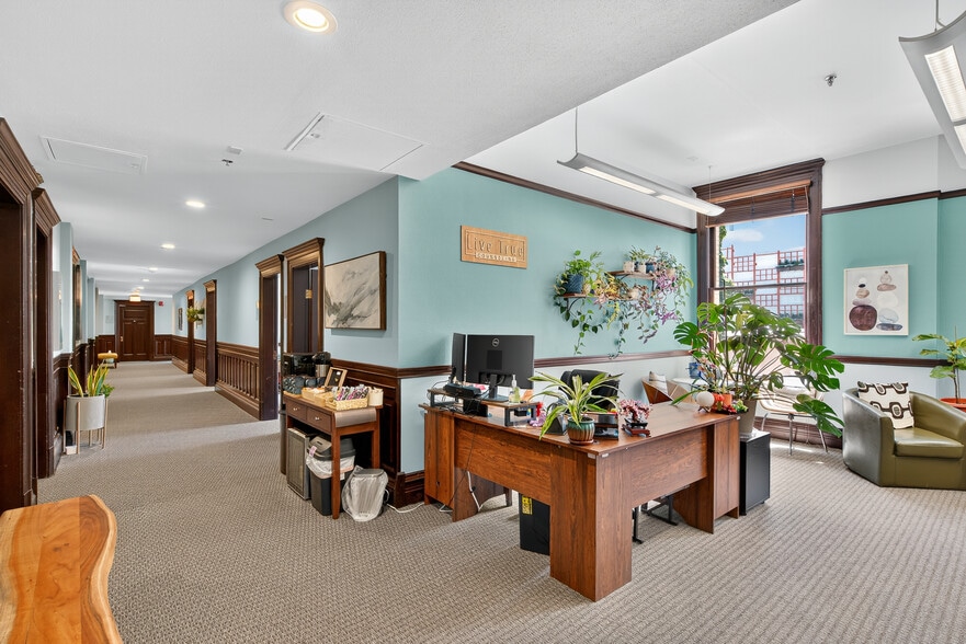 More Photos Of 333 SW Taylor St, Portland Office Residential For Lease