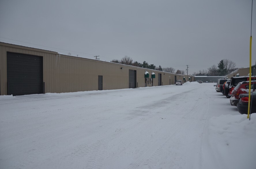 More Photos Of 1002 Mitchell Jellison Dr, Elkhart Manufacturing For Lease