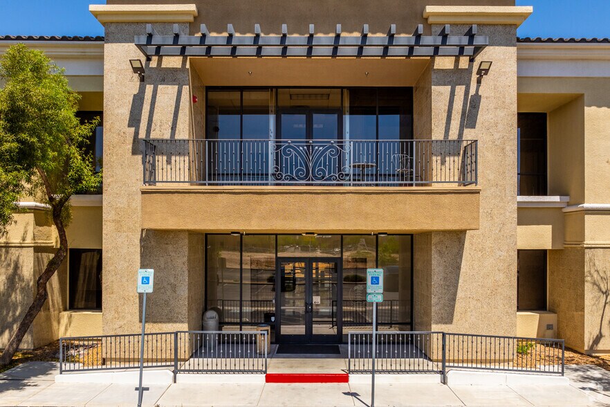 More Photos Of 6970 W Patrick Ln, Las Vegas Medical For Sale