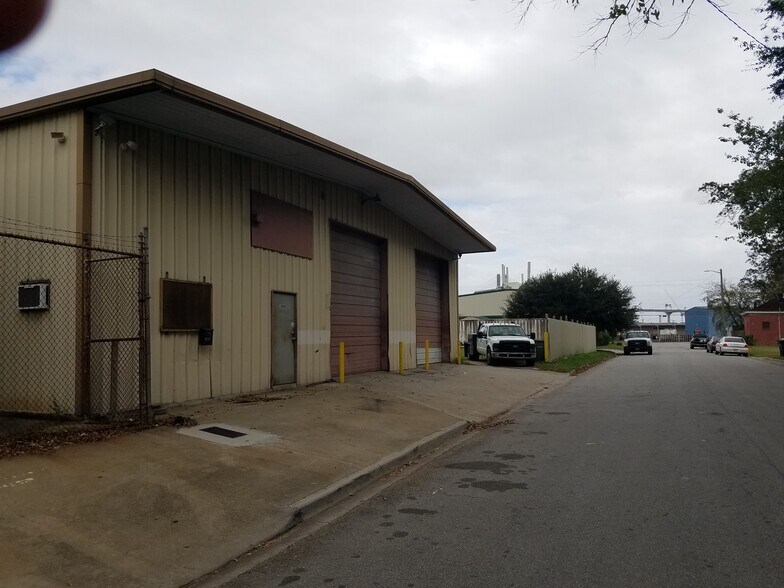 More Photos Of 1090 Rogers St, Savannah Industrial For Sale