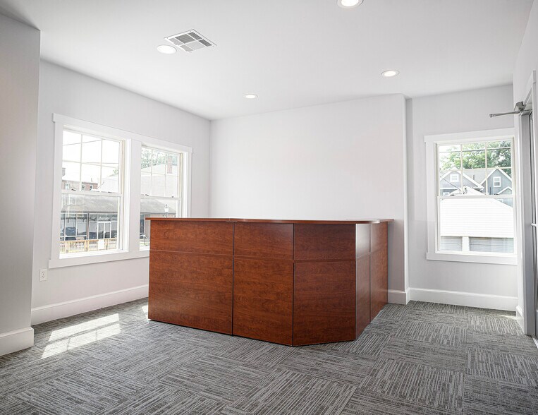 More Photos Of 415 Pennington Ave, Havre De Grace Office For Sale