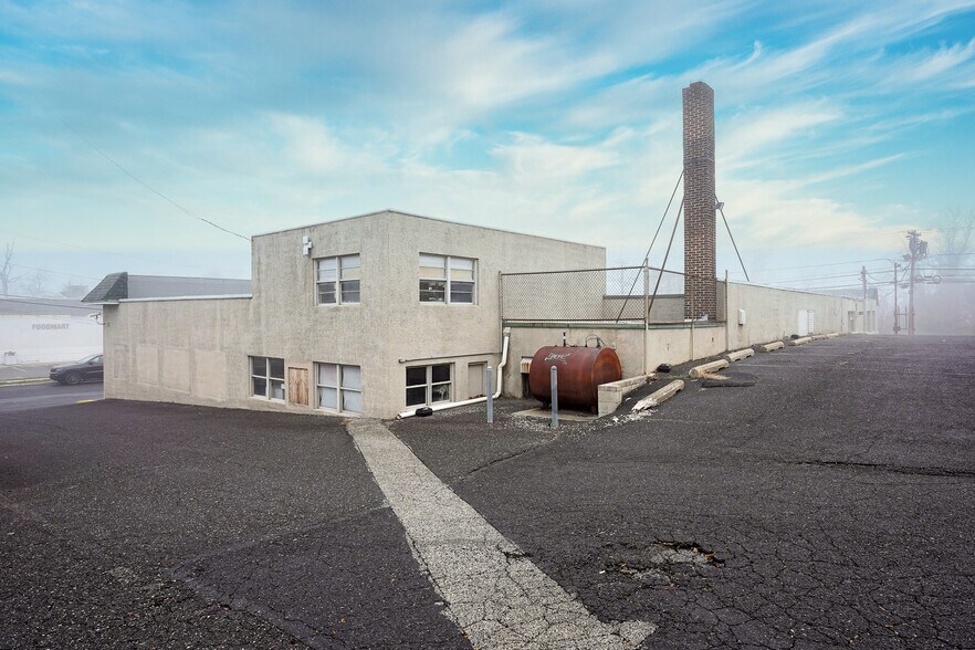 More Photos Of 100 White Horse Pike, Oaklyn Auto Dealership For Sale