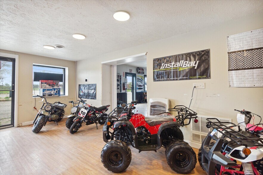 More Photos Of 3159 W Monroe Rd, Alma Freestanding For Sale