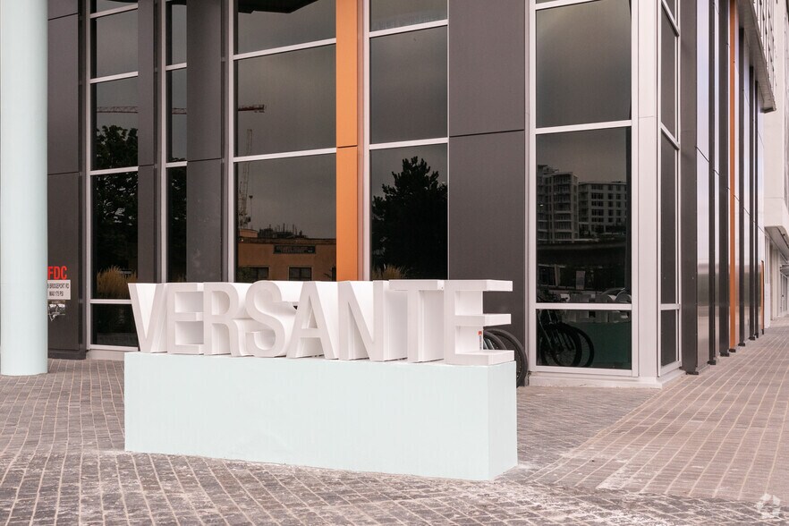 More Photos Of 8400 West Rd, Richmond Office For Lease