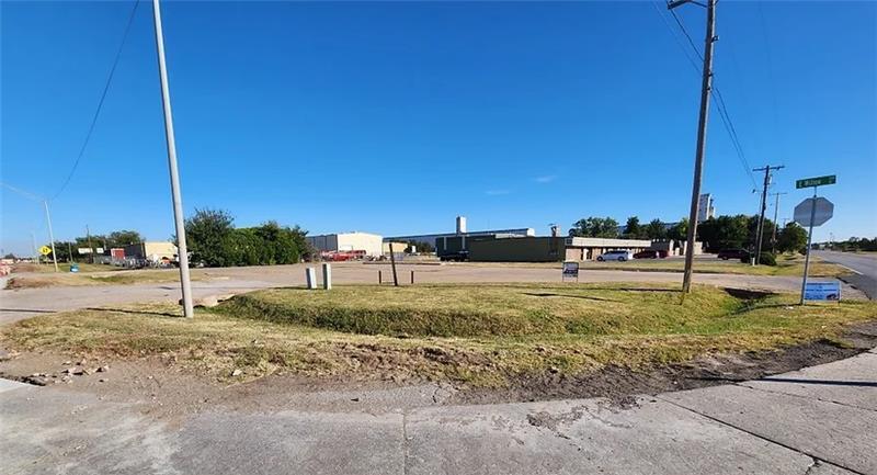 More Photos Of 1005 E Willow Rd, Enid Land For Sale