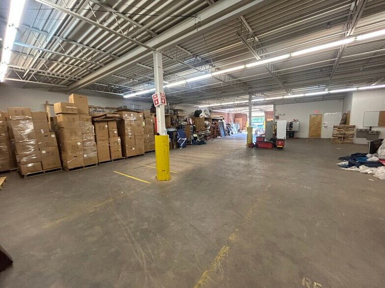 More Photos Of 1516 F Ave SE, Hickory Warehouse For Lease