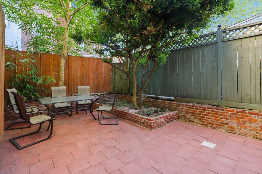 More Photos Of 313 C St SE, Washington Multifamily For Sale
