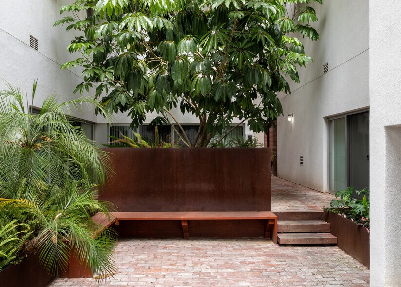 More Photos Of 1941 Columbia St, San Diego Apartments For Sale