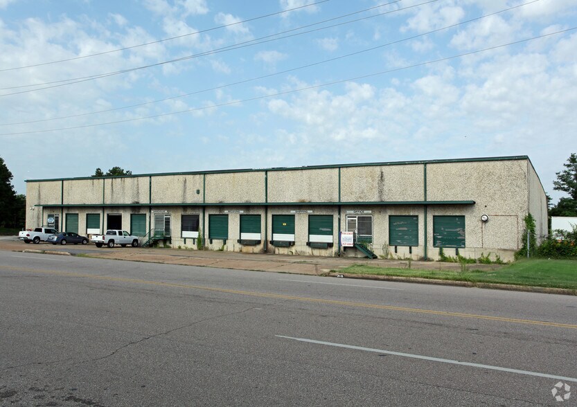 Primary Photo Of 3615-3625 Air Park St, Memphis Distribution For Lease