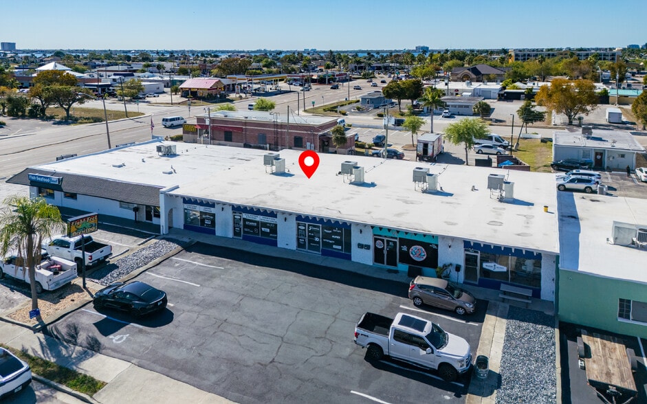 More Photos Of 1520 SE 46th Ln, Cape Coral Freestanding For Lease