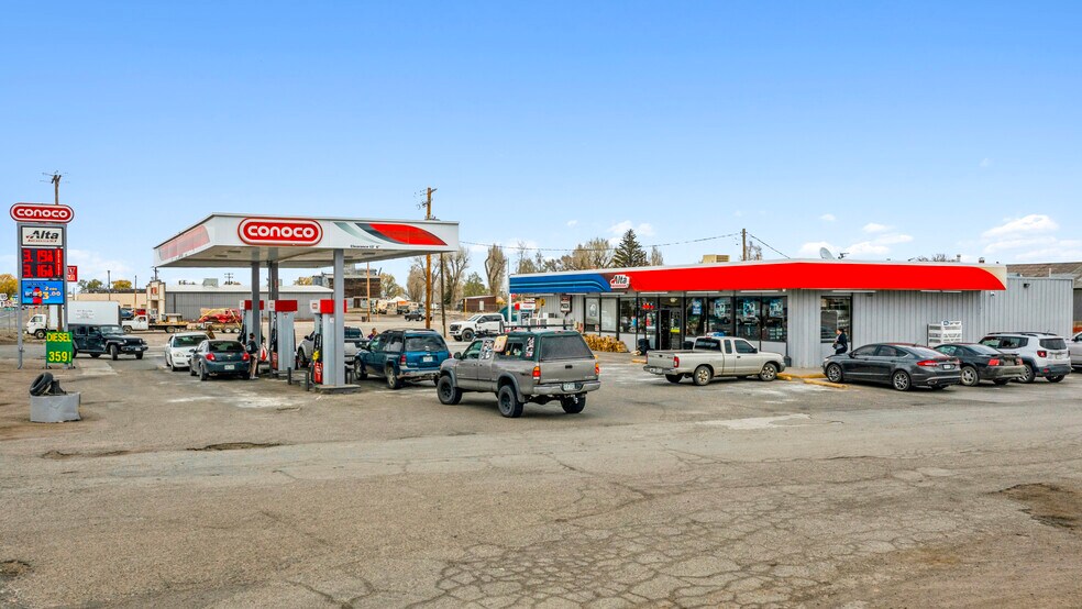 More Photos Of 320 Spruce St, La Jara General Retail For Sale
