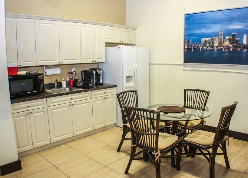 More Photos Of 10388 State Road 84, Davie Warehouse For Lease