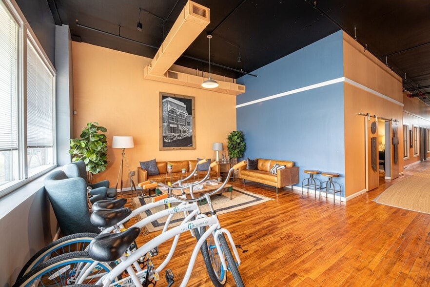 More Photos Of 16 Emory Pl, Knoxville Office Residential For Sale