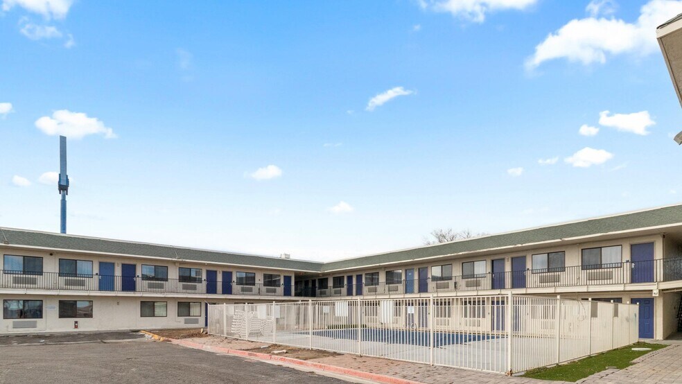 More Photos Of 1561 6th St, Wells Hotel For Sale