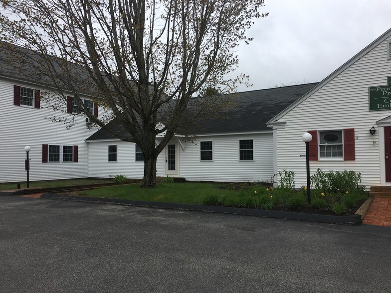 More Photos Of 1216 Portland Rd, Arundel Medical For Sale