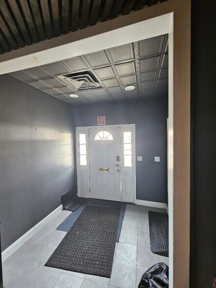 More Photos Of 12-14 Tulip Ave, Floral Park Light Distribution For Lease