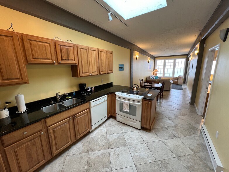 More Photos Of 69 Johnson St, Lubec Hotel For Sale