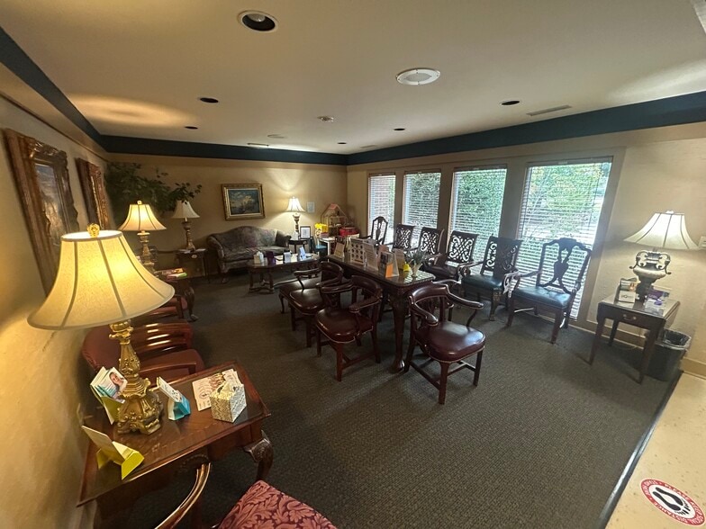 More Photos Of 27 Memorial Medical Dr, Greenville Medical For Sale