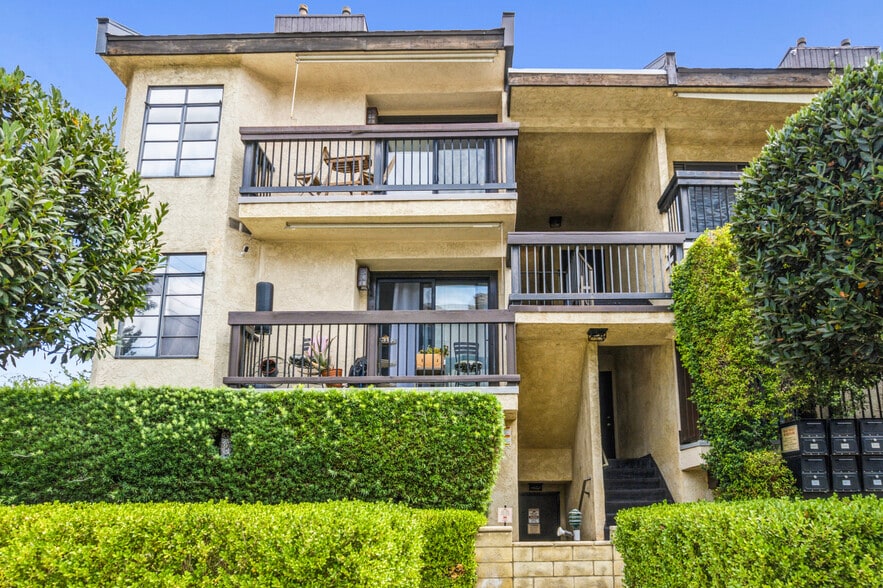 More Photos Of 13021-13025 Moorpark St, Studio City Apartments For Sale