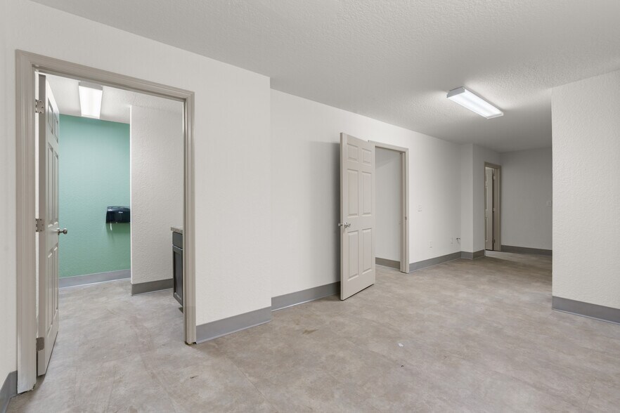 More Photos Of 13595 SE 31st Ave, Summerfield Warehouse For Sale