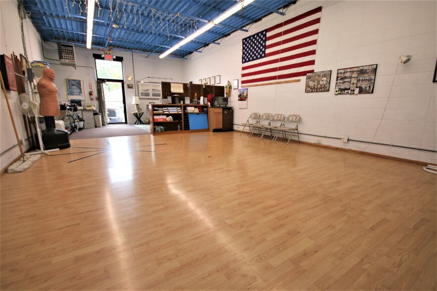 Primary Photo Of 1175 Post Rd, Warwick Storefront Retail Office For Lease