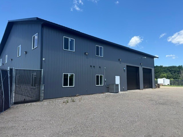 More Photos Of 16651 Polk St NE, Ham Lake Warehouse For Sale