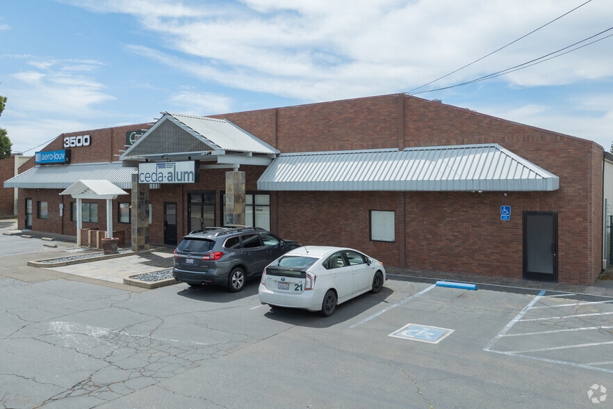 More Photos Of 3500 Power Inn Rd, Sacramento Warehouse For Lease