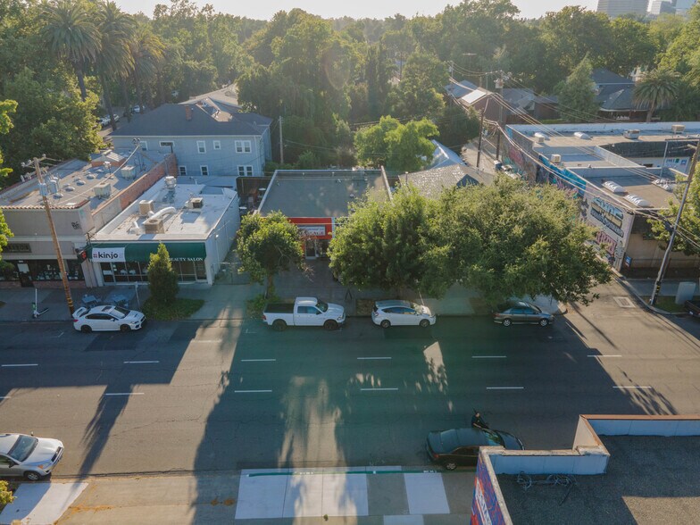 More Photos Of 2016-2018 16th St, Sacramento Storefront Retail Residential For Sale