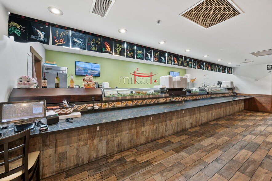 More Photos Of 209 Claire Ave, Oak Grove General Retail For Sale