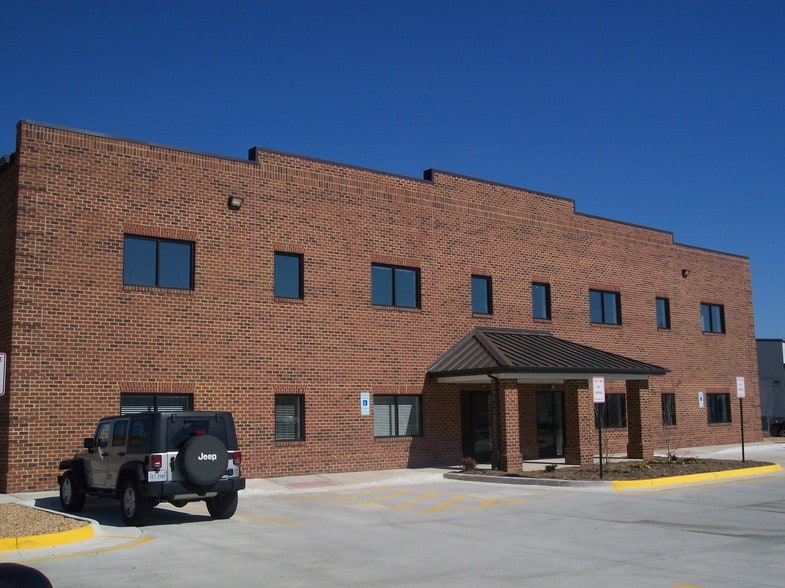 More Photos Of 30 Blackjack Rd, Fredericksburg Warehouse For Lease