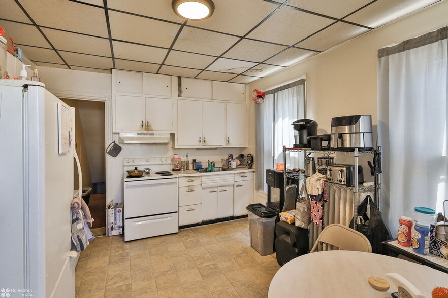 More Photos Of 220 S Madison St, Allentown Specialty For Sale