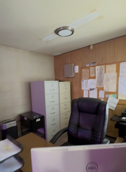 More Photos Of 810 Taylor St, Elyria Manufacturing For Lease