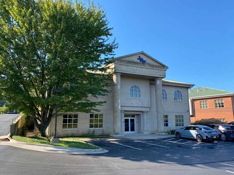 More Photos Of 909 E Republic Rd, Springfield Office For Lease