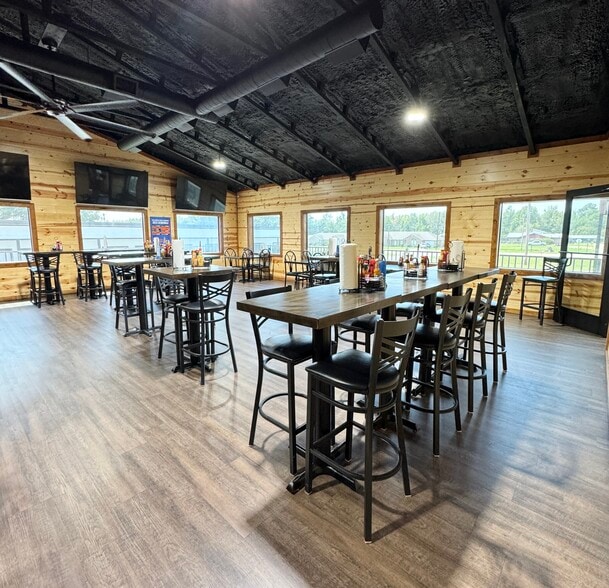 More Photos Of 500 SE Lincoln Rd, Idabel Hotel For Sale