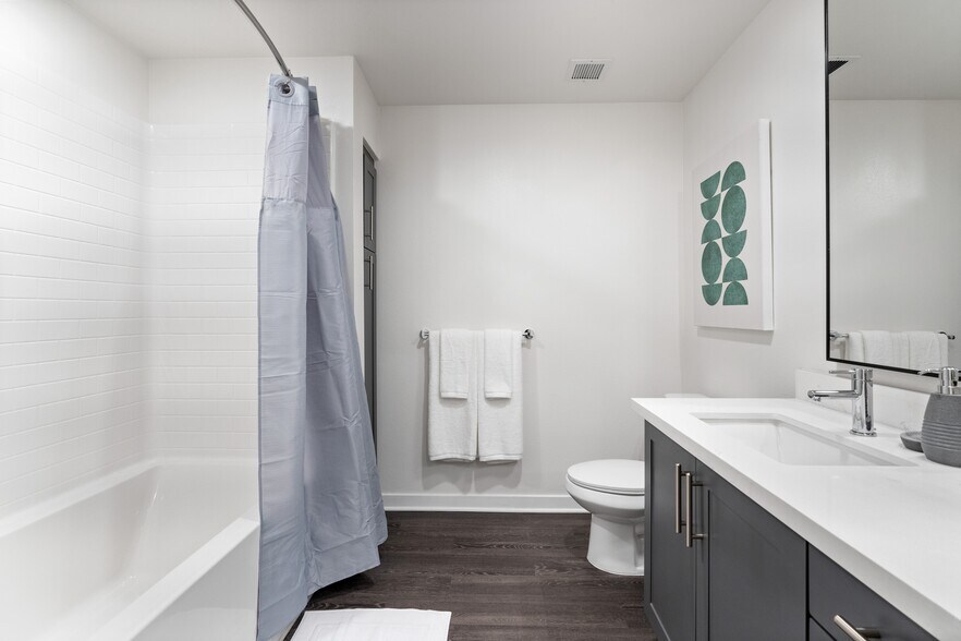 More Photos Of 5901-5921 Center Dr, Los Angeles Apartments For Lease