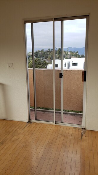 More Photos Of 2305 Glendale Blvd, Los Angeles Apartments For Sale