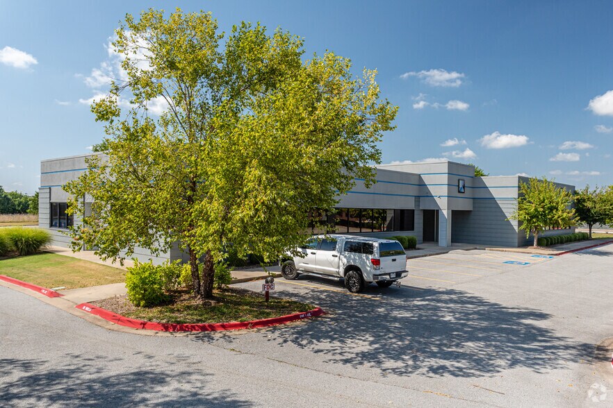 Primary Photo Of 210 SE 34th St, Bentonville Office For Sale