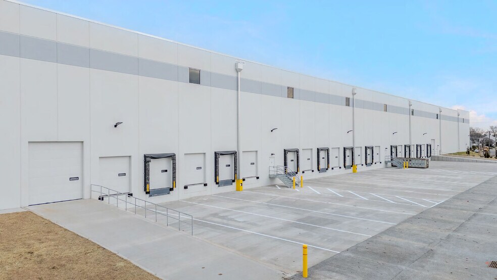 More Photos Of 1400 3rd St, Fair Lawn Unknown For Lease