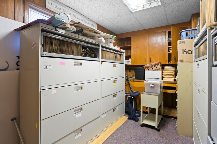 More Photos Of 130 N Main St, Petal Medical For Sale