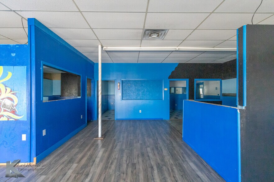 More Photos Of 817 Butternut St, Abilene Flex For Sale