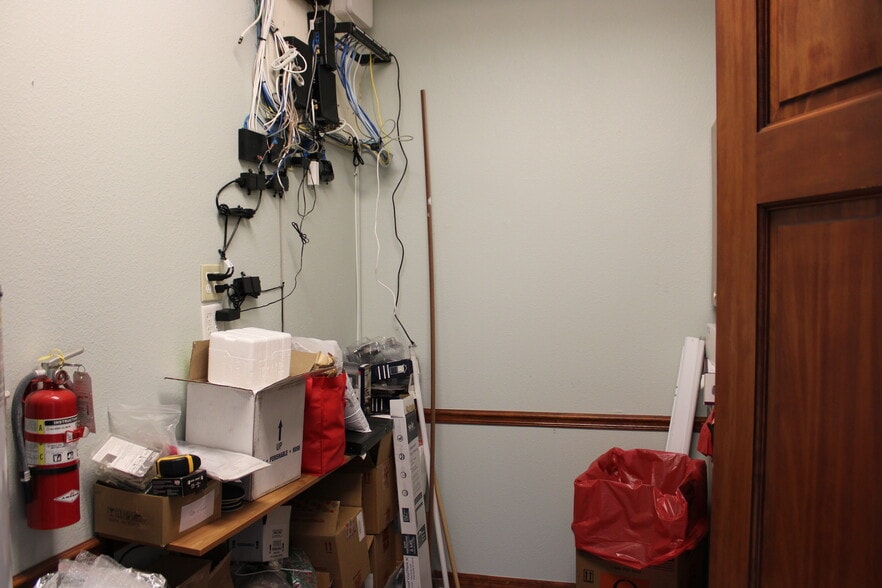 More Photos Of 2831 Alternate 19, Palm Harbor Office For Lease